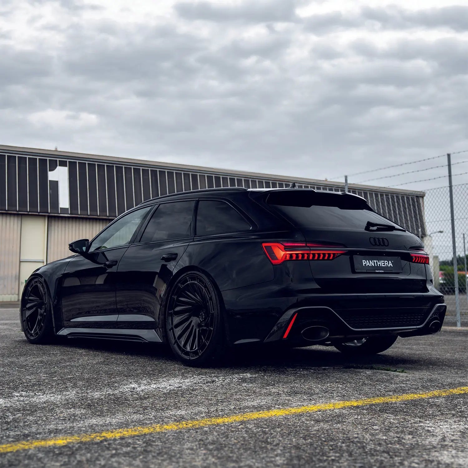 R807/R808 Setup for Audi RS6 C8 11x23 Inch radi8wheels