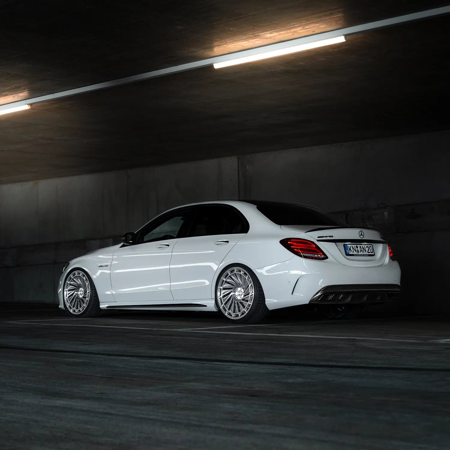Mercedes-Benz C63S W205 fitted with Radi8 R807 Silver 20 Inch wheels – detailed side fitment