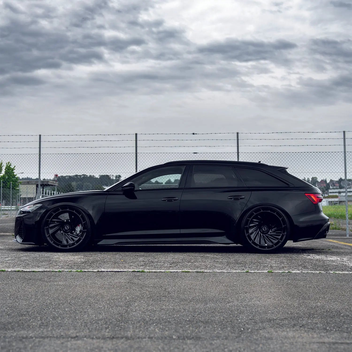 R807/R808 Setup for Audi RS6 C8 11x23 Inch radi8wheels