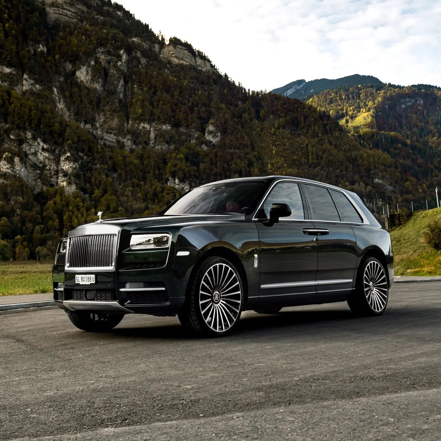 Radi8 R80L2 Forged Wheels for Rolls-Royce Cullinan – 10x24 & 10x24 Inch Custom Fitment radi8wheels