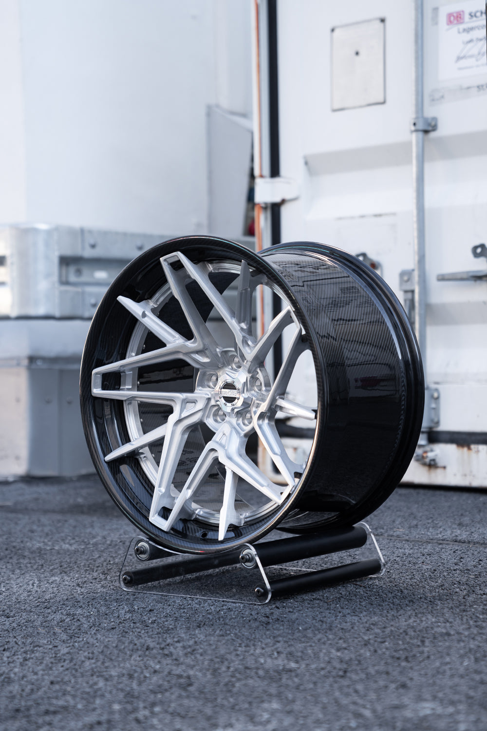 Wheels for BMW – Radi8 R803 full carbon wheel with aggressive fitment and lightweight structure